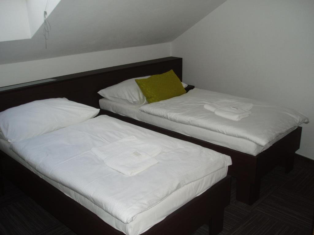 Hotel Kaskada Ledeč nad Sázavou Chambre photo